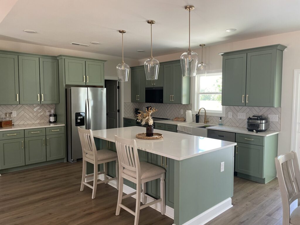 Kitchen Design with Curahee Door and Sherwin Williams Jade Dragon