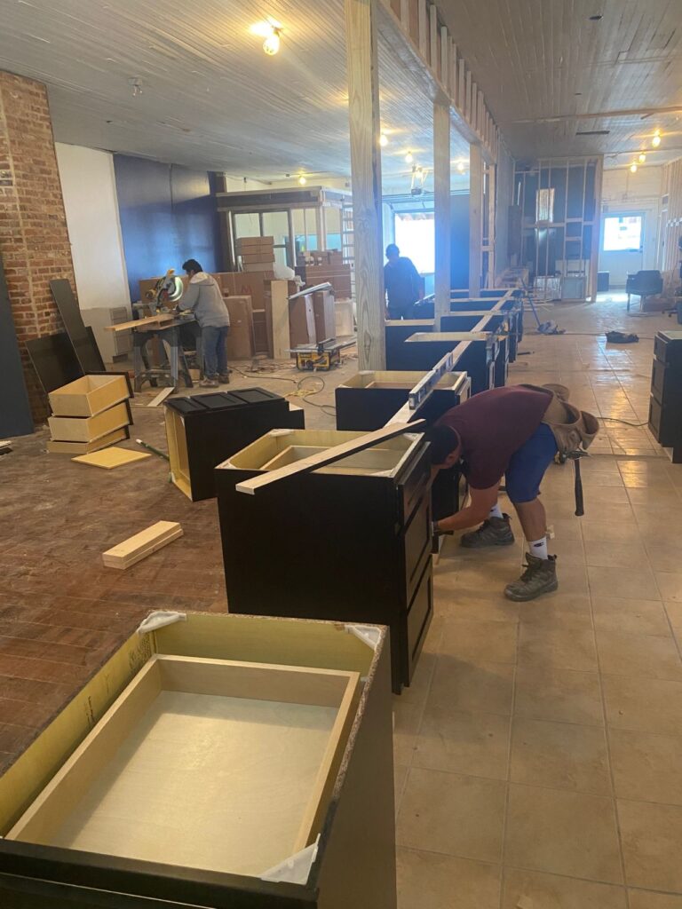 Local Cabinet Builders Offer Unparalleled Products to Big Box Stores
